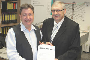 Ernst Thiel für 40 Jahre Mitgliedschaft geehrt