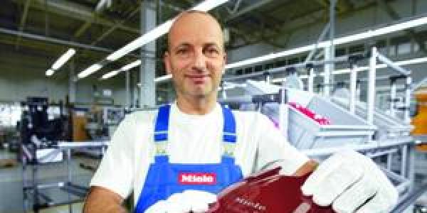 Arbeitskreis Industrial Engineering lädt zu Miele ein