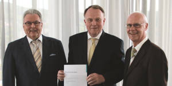 Viega-Gruppe für REFA Nordwest-Mitgliedschaft ausgezeichnet